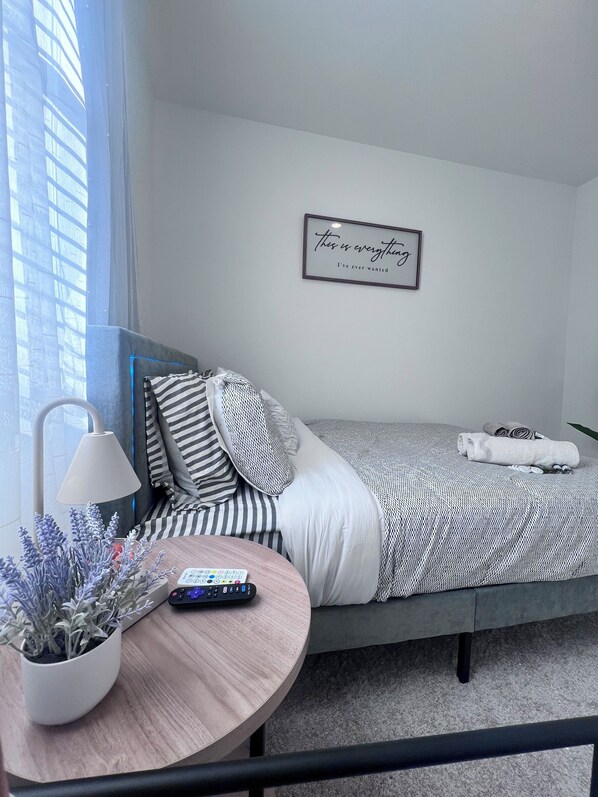 3 bedrooms, iron/ironing board, WiFi, bed sheets