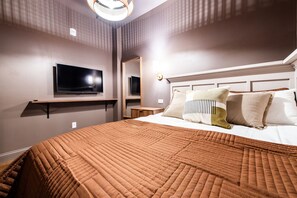 4 chambres, coffre-fort, bureau, fer et planche Ă repasser