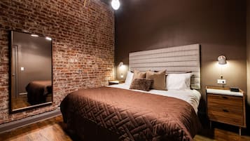 4 slaapkamers, een kluis op de kamer, een bureau