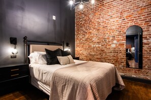 4 soverom, safe på rommet, skrivebord og strykejern/-brett