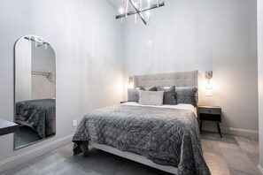 2 bedrooms, desk, free WiFi, bed sheets