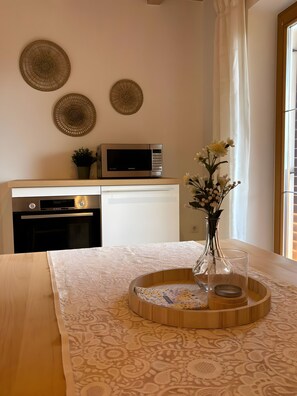 Interior - Apartment 'Solia' with Mountain View, Private Garden and Wi-Fi (Jenesien)