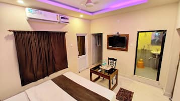 Single Room | Hypo-allergenic bedding, desk, free WiFi