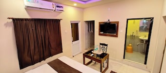 Premium Hotel G.S Palace Lucknow