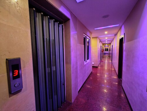 Premium Hotel G.S Palace Lucknow