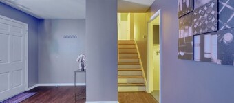 Large Home Sleeps 11 Adults. Great for Contractors