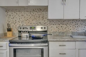Microwave, oven, stovetop, dishwasher