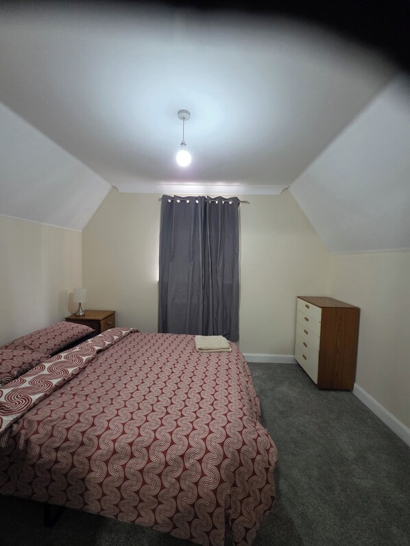 1 dormitorio, Internet, ropa de cama