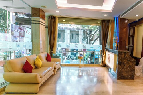 Bisque Magaji Orchid