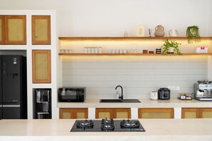 Standard Villa, Non Smoking, Private Pool | Private kitchen