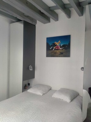1 室のベッドルーム、アイロン / アイロン台、WiFi、ベッドシーツ