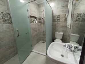 Shower, hair dryer, towels - Chalet Stella Makadi Aquapark Private beach wifi (Hurghada 1)