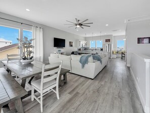 Unclassified image, 2 of 50, button