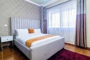 3 habitaciones, tabla de planchar con plancha y acceso a internet 