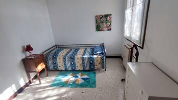 5 habitaciones, wifi y ropa de cama