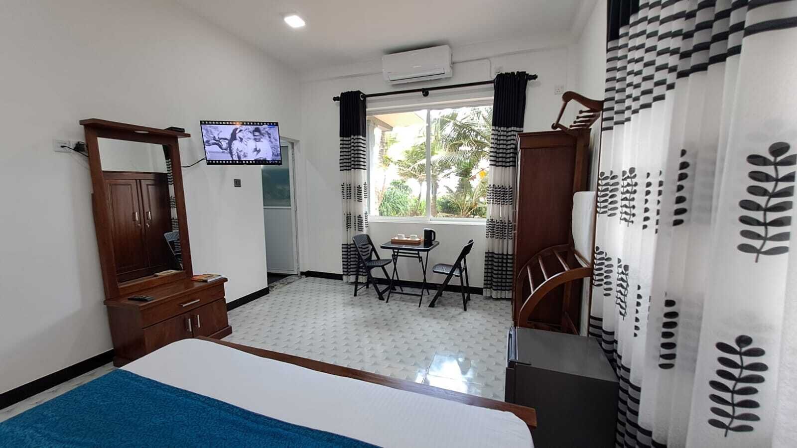 Luxury Single Room, Ocean View | Desk, laptop workspace, blackout curtains, soundproofing