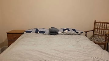 1 bedroom, iron/ironing board, free WiFi, bed sheets