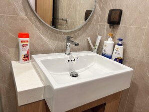 Romantic House, Balcony, Pool View | Bathroom