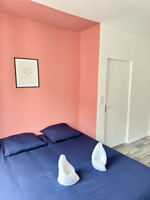 1 室のベッドルーム、アイロン / アイロン台、WiFi、ベッドシーツ