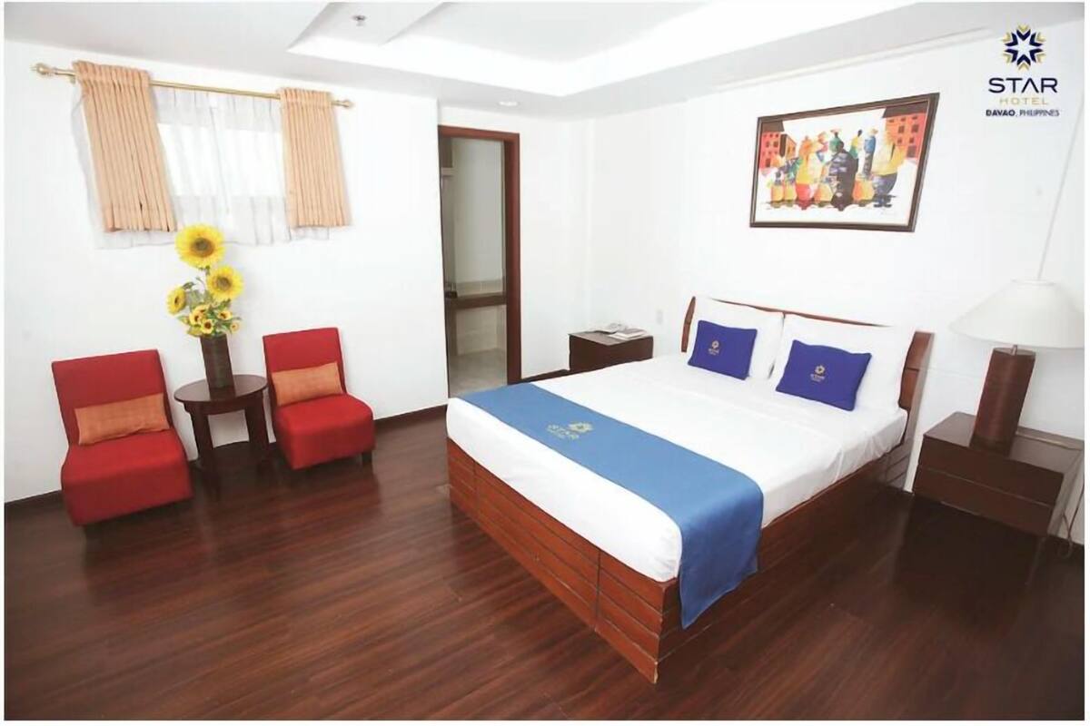 Desk, laptop workspace, free WiFi