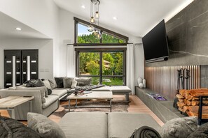 Smart TV, fireplace, stereo, offices