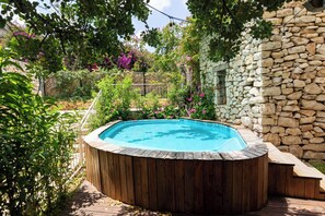 Pool - Bait El Kharoube (Batroun)