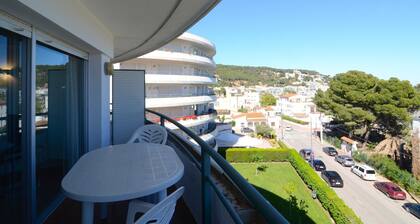 Apartment near town with 2 rooms