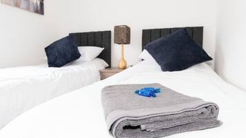 2 bedrooms, iron/ironing board, travel cot, WiFi