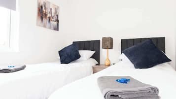 2 bedrooms, iron/ironing board, travel cot, WiFi