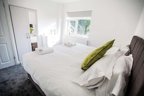 3 bedrooms, iron/ironing board, travel crib, WiFi