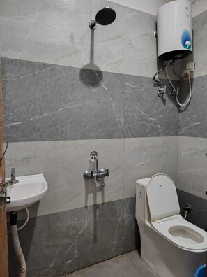 Quarto luxo | Banheiro