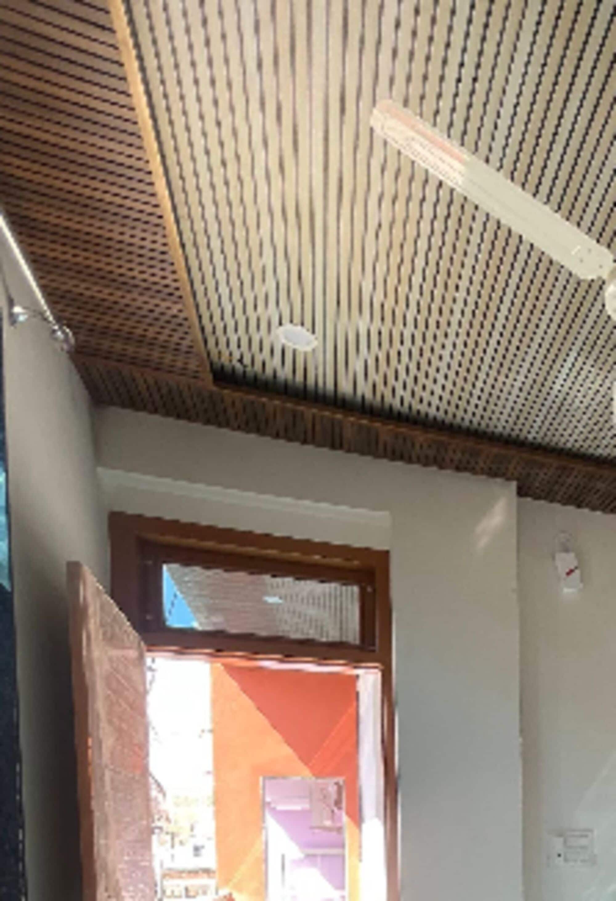 Camas plegables/adicionales y ropa de cama 