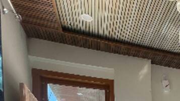 Rollaway beds, bed sheets