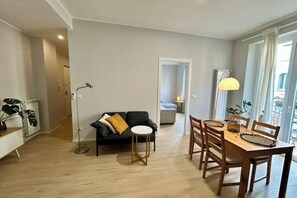 Smart TV - Lovely apartment in Prada District (Milano)