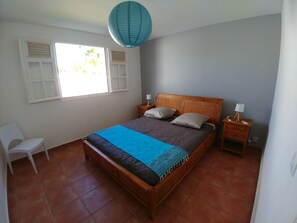 Bügeleisen/Bügelbrett, WLAN, Bettwäsche