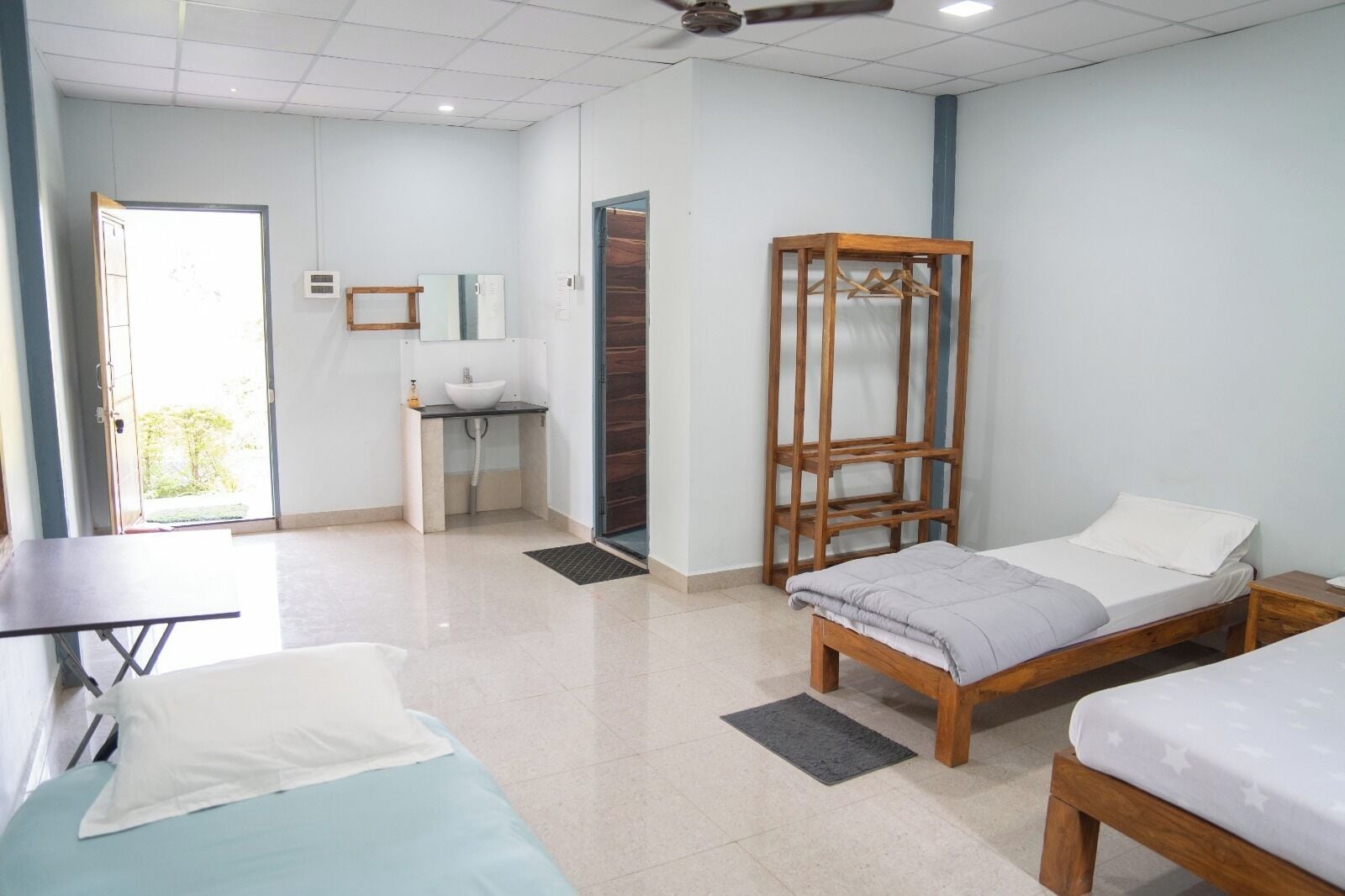 Chambre Deluxe Double ou avec lits jumeaux, vue jardin | Espace de travail pour ordinateur portable, Wi-Fi gratuit