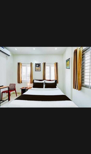 Habitación doble Deluxe | Escritorio y wifi gratis