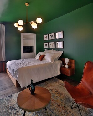 1 slaapkamer, een strijkplank/strijkijzer, wifi, beddengoed