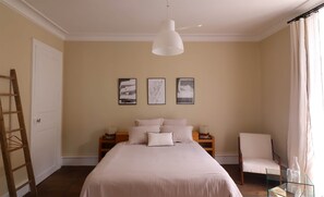 1 chambre, fer et planche à repasser, Wi-Fi, draps fournis