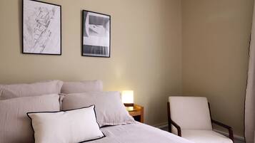 1 habitación, tabla de planchar con plancha, wifi y ropa de cama