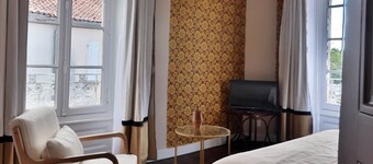 Chambre des curiosités - shared bathroom