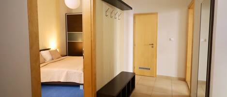 Comfort Apartment | In-room safe, blackout drapes, soundproofing, iron/ironing board