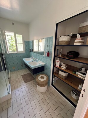 Dusche, Haartrockner