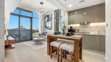 Monolocale Economy | Area soggiorno | TV LED 33 pollici con canali satellitari