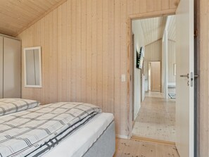 3 bedrooms, Internet