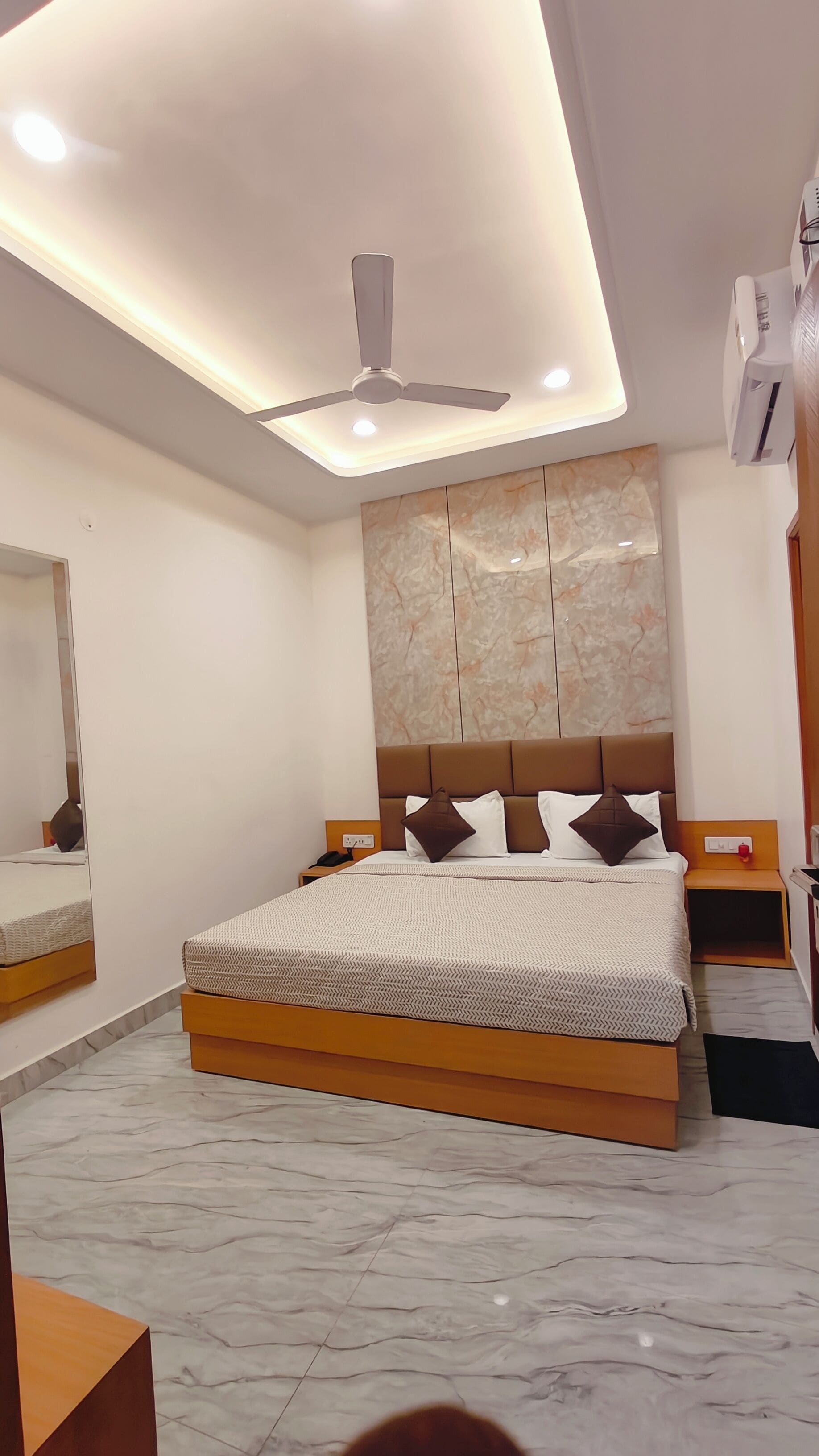 Kamar Double Deluks | Brankas, meja kerja, setrika/meja setrika, dan Wi-Fi gratis