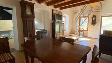 Comfort Duplex, Mountain View | Living area