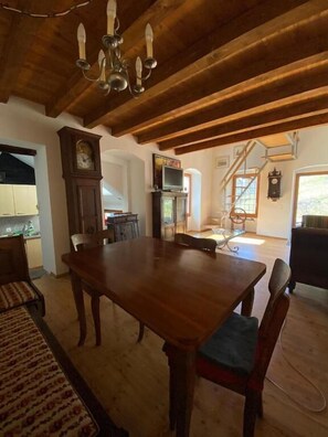 Comfort Duplex, Mountain View | Living area