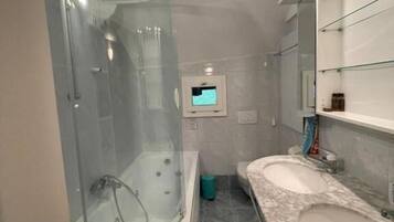 Comfort-Maisonette, Bergblick | Badezimmer