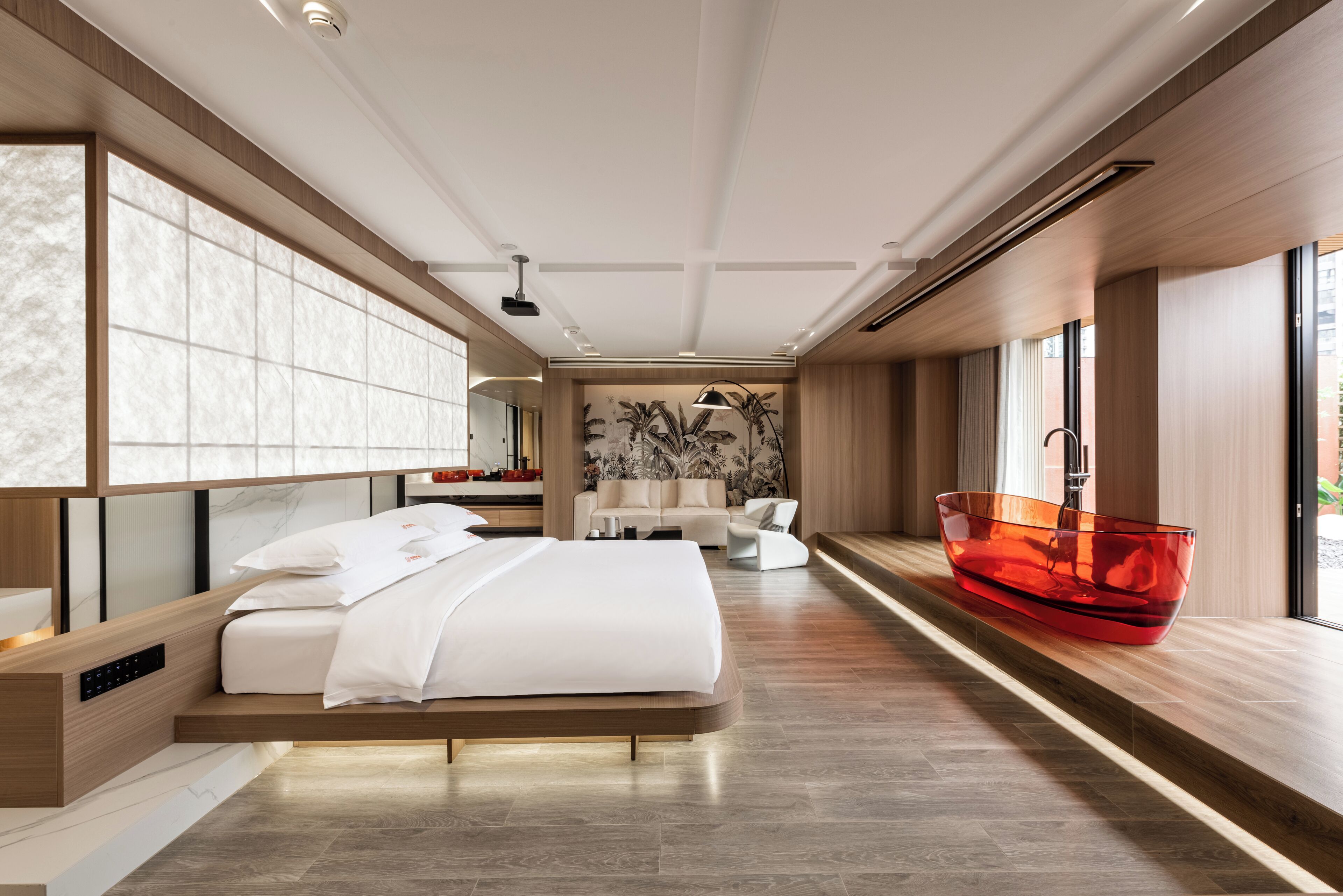 家庭開放式套房 | 記憶棉床墊、手提電腦工作空間、遮光窗簾/窗簾、隔音